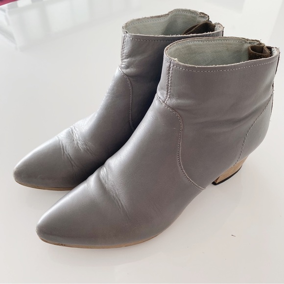 Aldo Leather Boots - Picture 1 of 5